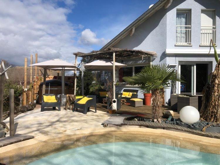 A La Marc'Quize Chambres D'Hotes, Petit Dejeuner Compris, Avec Piscine A Debordement En Exterieur, Bain Nordique A 38 Degres En Prestation Supplement Sur Reservation Horaire Anticipee 1 Place De Parking Gratuite Sur Place Mouxy Ngoại thất bức ảnh